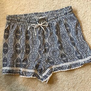 Flowy patterned shorts